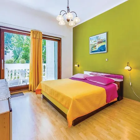 Apartment Two-bedroom In Novi Vinodolski