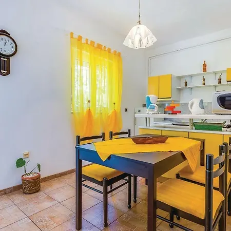 Two-bedroom In Apartment *